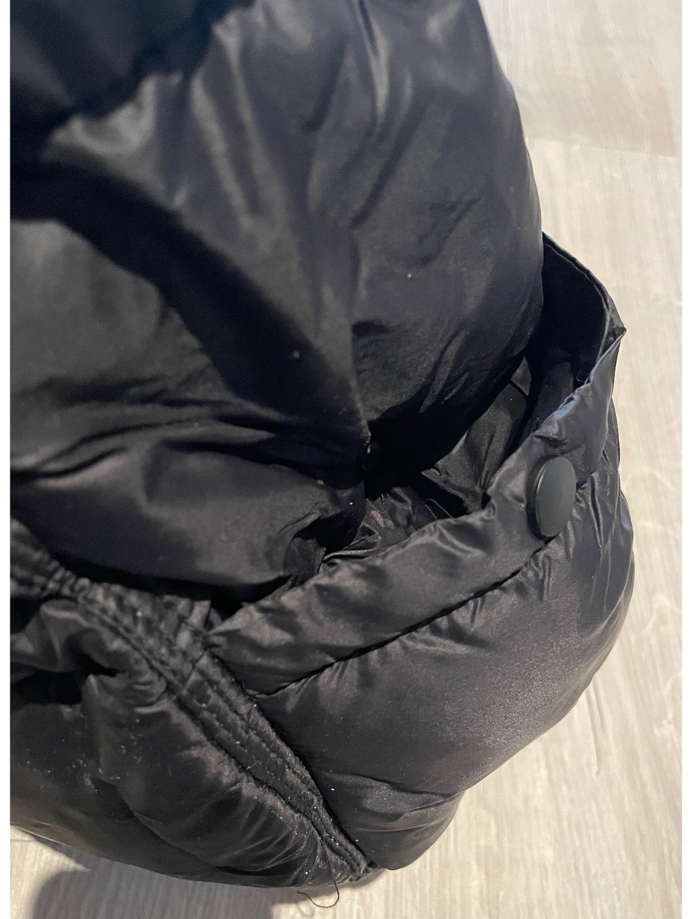 Black Quilted Puffer Cross Body Shoulder Bag with Zipper and Snap Closures - Picture 9 of 10